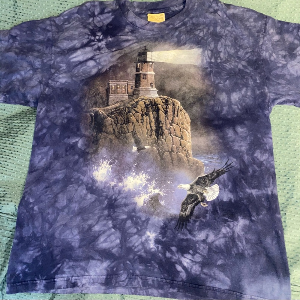 Vintage the mountain lighthouse t shirt